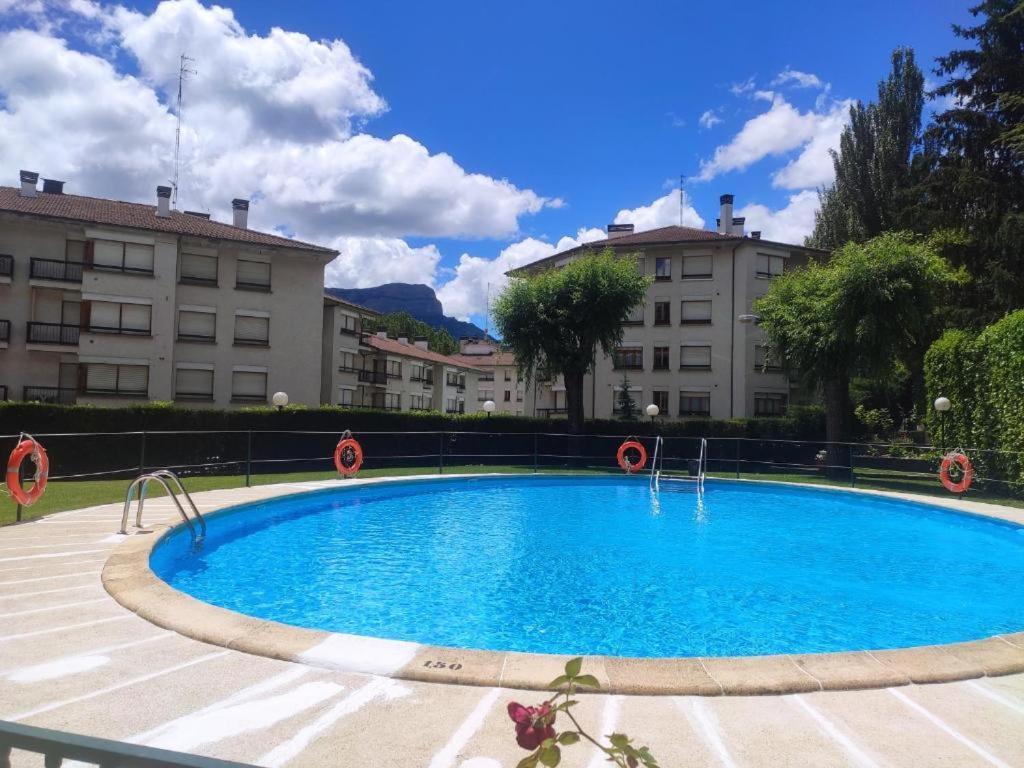 Apartamento Alba4 Jaca Eksteriør bilde